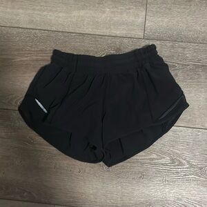 Lululemon black hotty hot short size 4